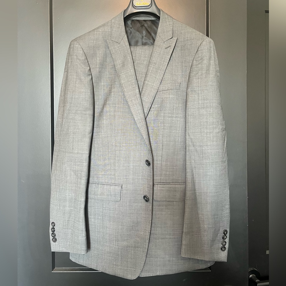 Calvin Klein Gray Wool Suit 40R